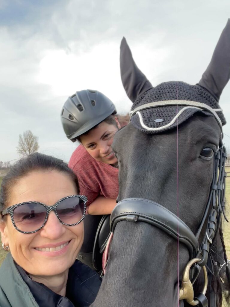 Selfie mit Barbara auf dem Pferd